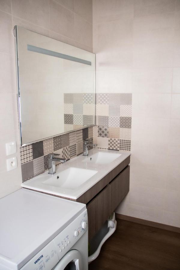 Logement Cosy 4/6 Pers - Quartier Historique Calme コテレ エクステリア 写真